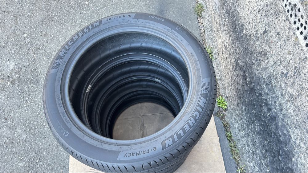 Opony michelin 225/50/19 z 2022 roku jak nowe