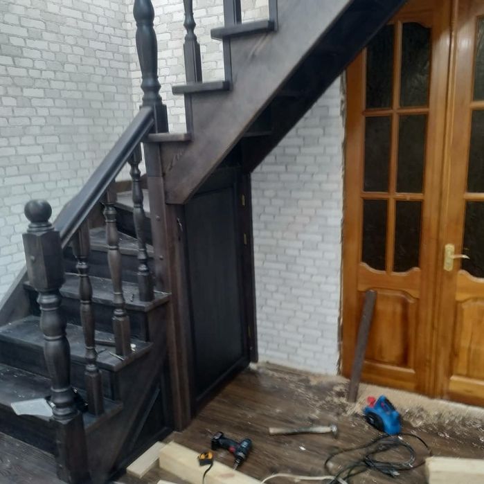 Лестница из дерева от производителя. Сходи.