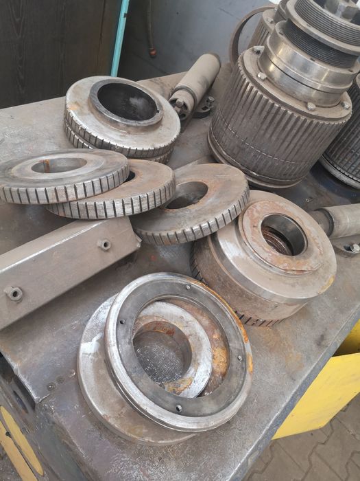 Walce pionowe do walcowania, zwijarka do profili