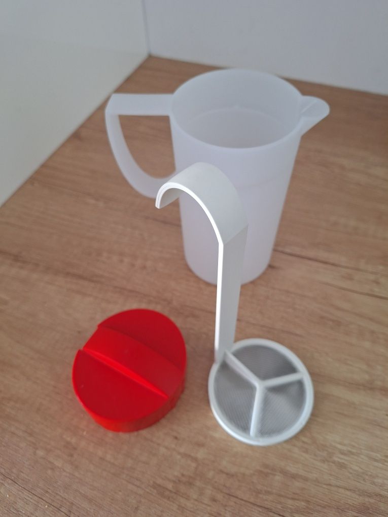 Dzbanek do cappuccino/ mikser  tupperware 500ml
