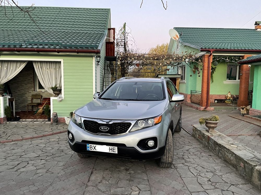 Kia Sorento 2011 (2013) 2.2 дизель МКПП AWD / КІА Соренто