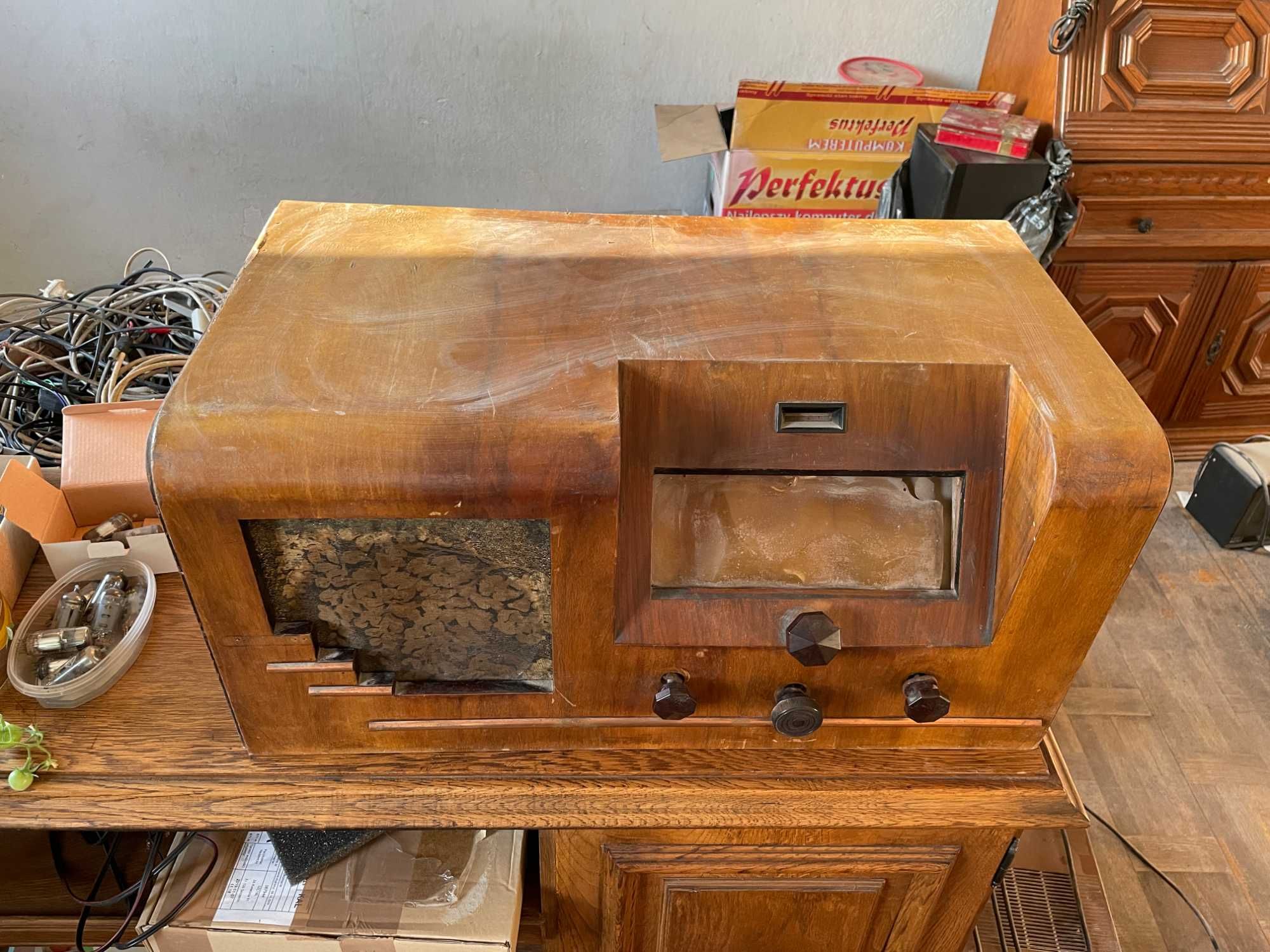 Radioodbiornik francuski Art Deco kompletny w środku