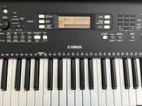 Teclado Yamaha PSR E363 COMO NOVO com suporte Quiklok