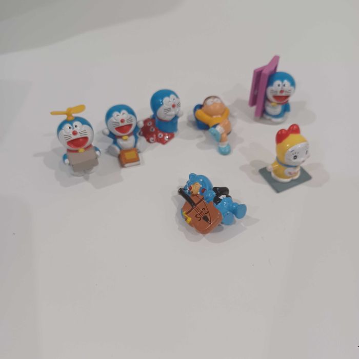 Vários Bonecos em PVC