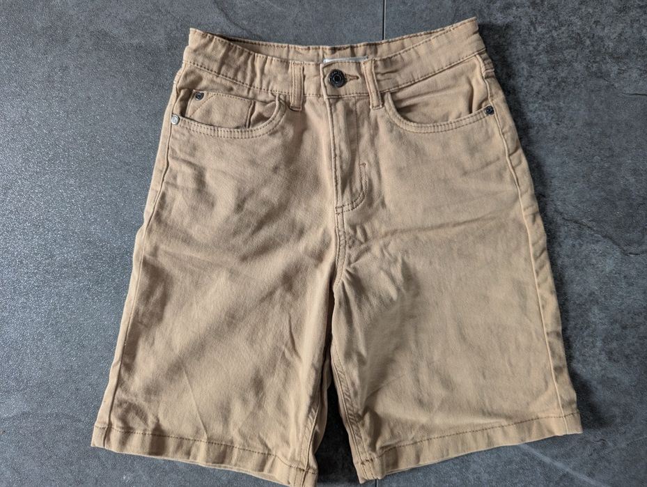 Dwie pary krótkie spodnie jeansowe rozm 134 z Sinsay