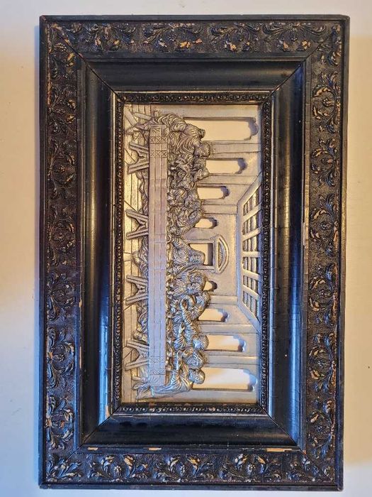 Última Ceia em metal, com moldura antiga