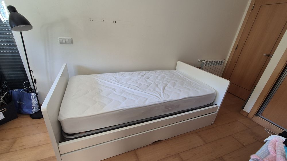 Cama individual LasKasas com 2 colchões