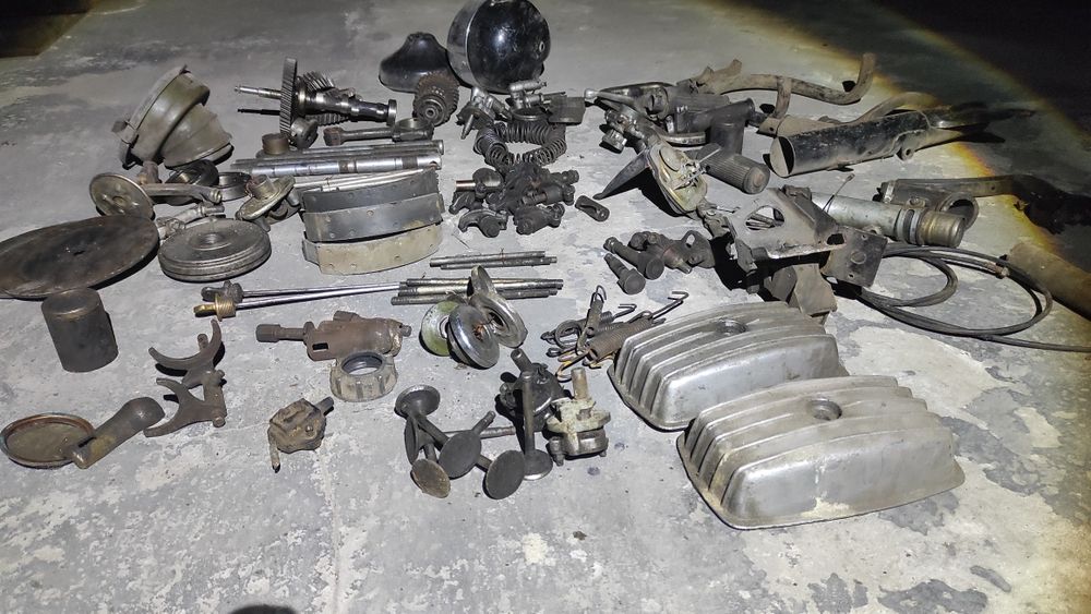 Клапанная крышка,запчасти мотоцикл Днепр МТ 10-36