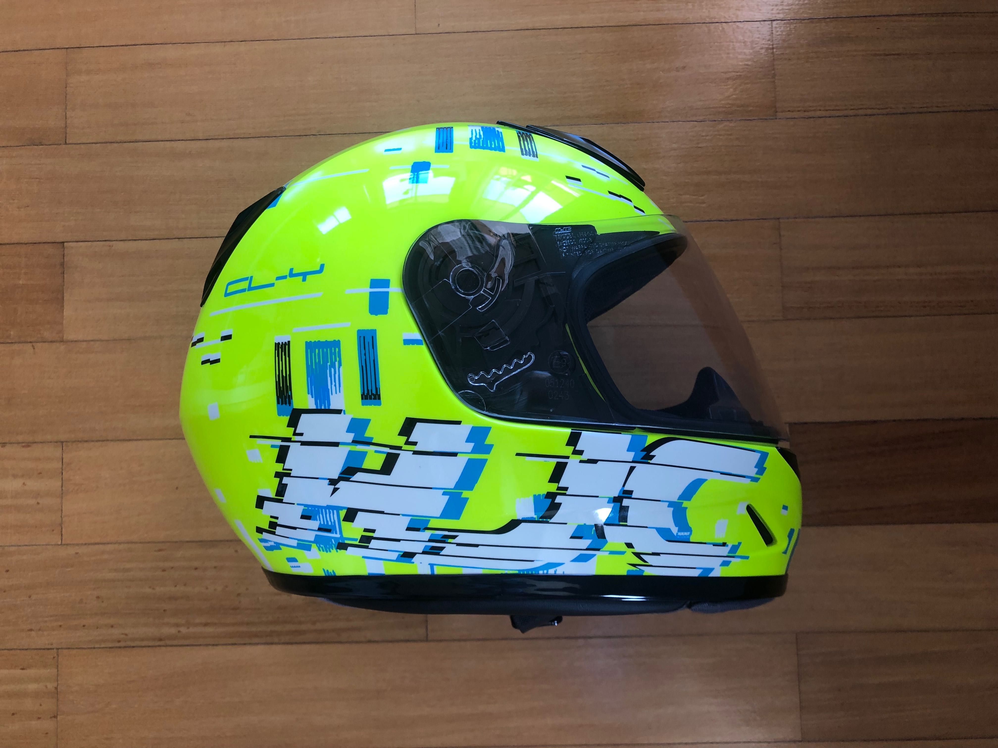 Capacete integral HJC para criança