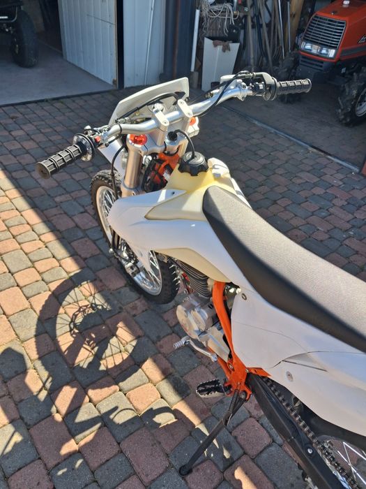 Kayo K2 250cc Enduro