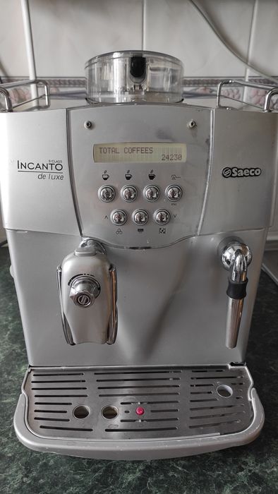Кавомашина Saeco royal incanto