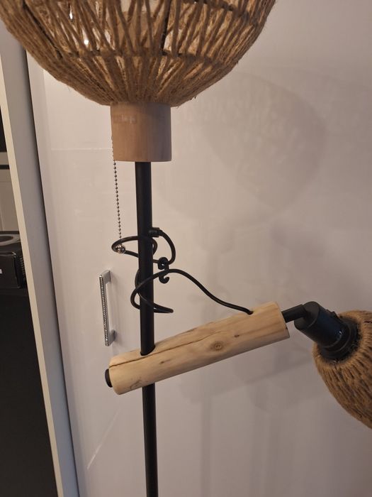 Lampa podłogowa z wikliną