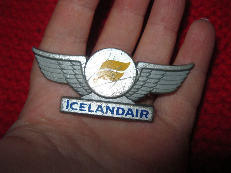 значок знак пластик icelandair исландская авиакомпания