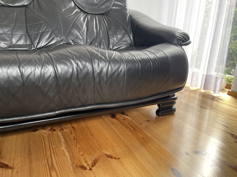 Skórzany czarny komplet wypoczynkowy kanapa fotele
