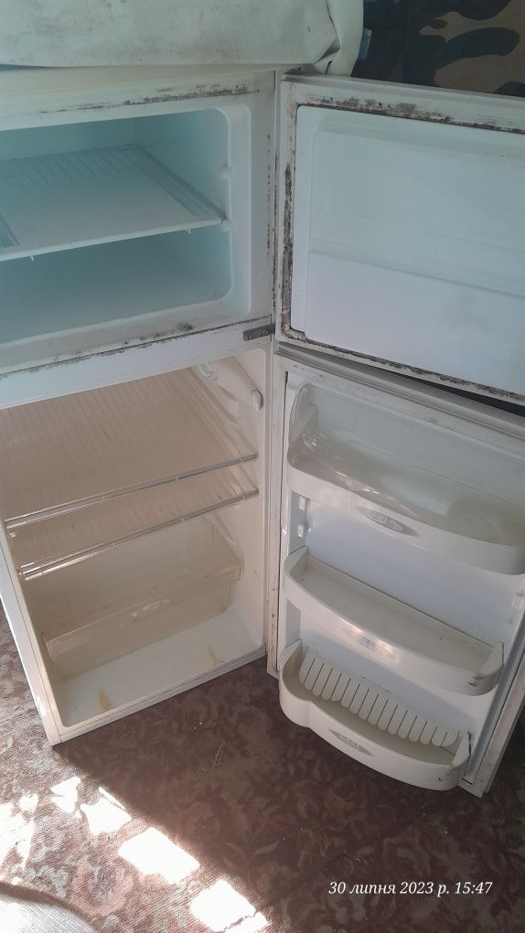 Продам холодильник Privileg БЕЗ МОТОРУ