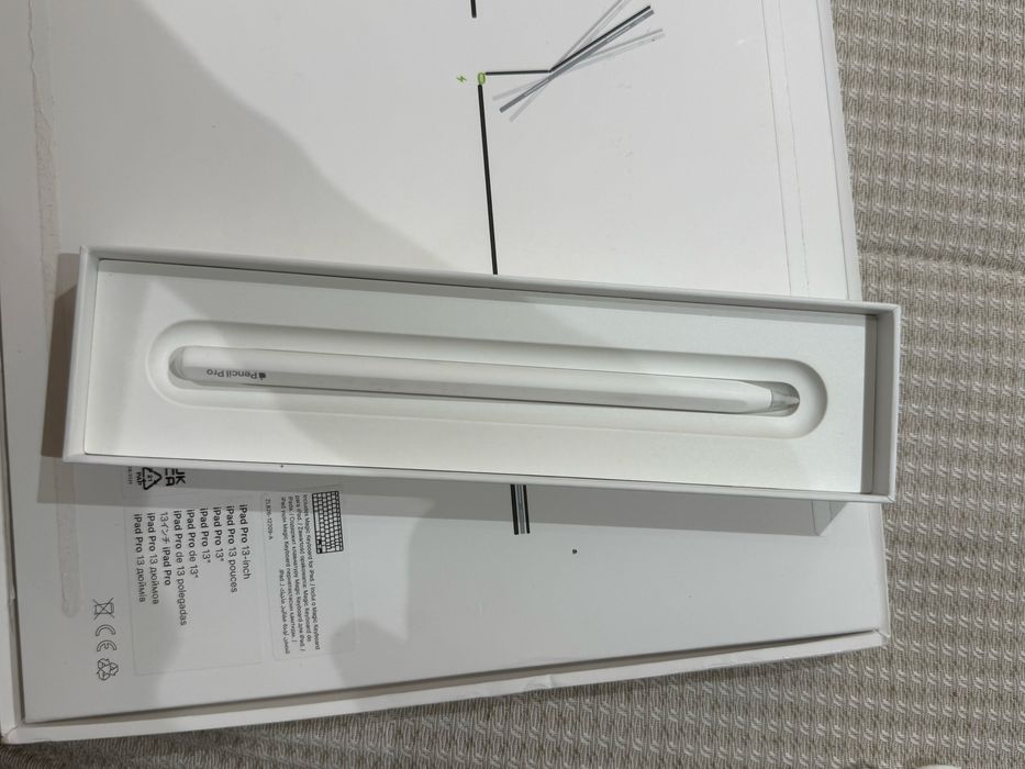 Pack Apple Ipad Pro 2024 13” M4 + Magic Keyboard + Apple pencil