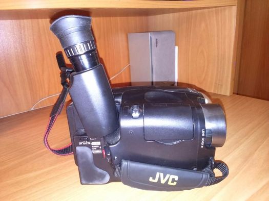 Видеокамера JVC GR-AX 637Е (made in JAPAN)