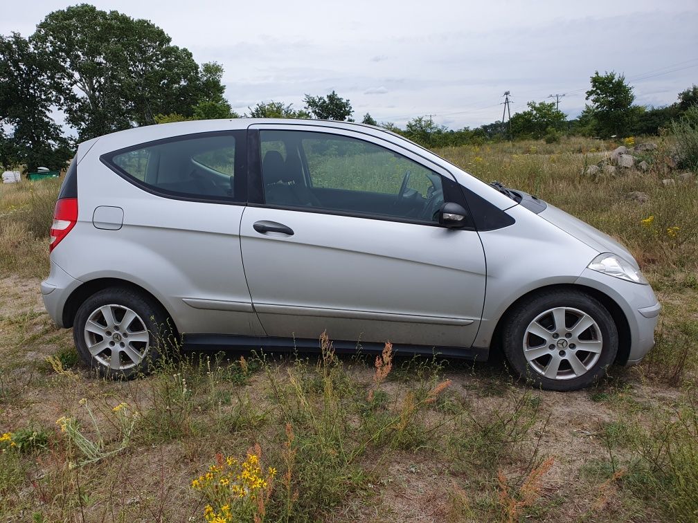 Drzwi prawe mercedes w169 Aklasa lak 761 chłodnice tapicerka i inne