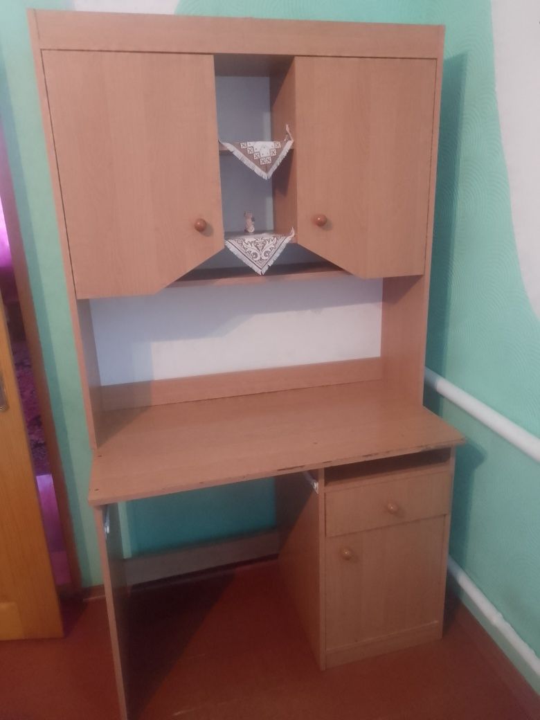 Продам шафу, книжну шафку та столик