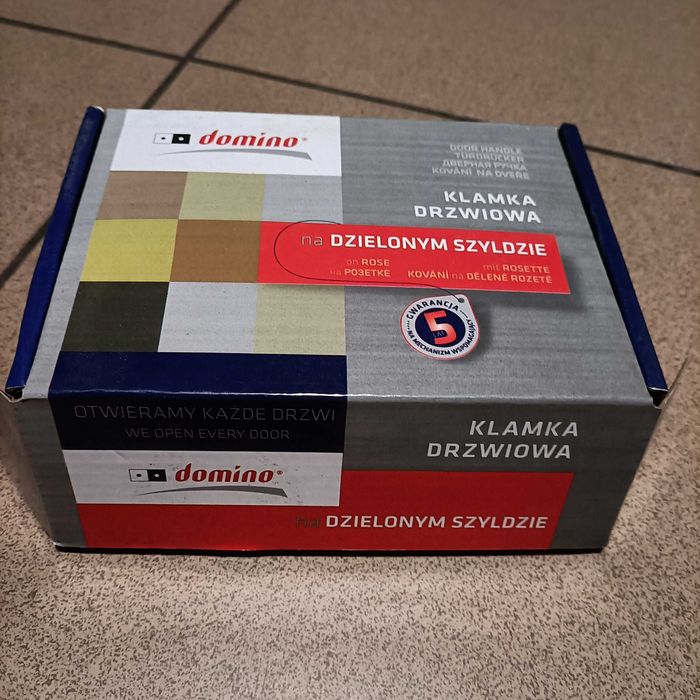 Klamki do drzwi Domino nowe.