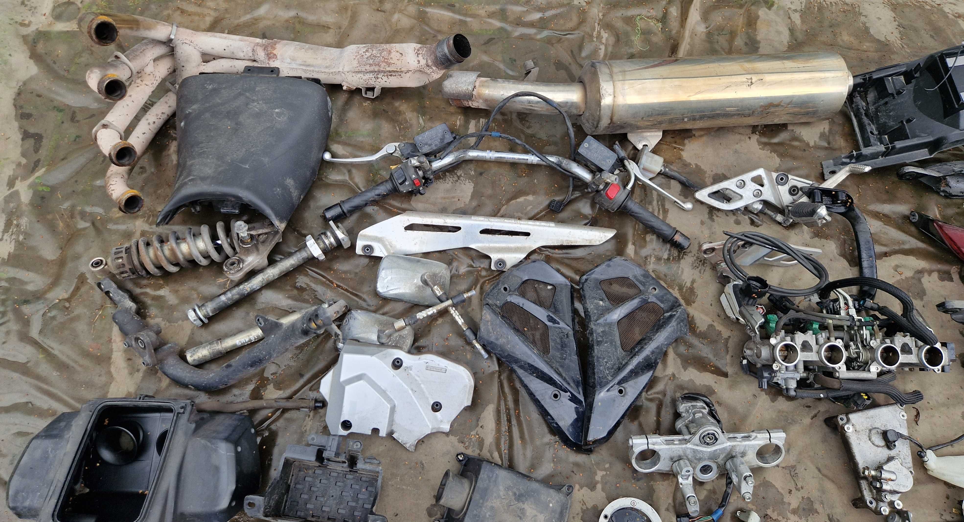 Suzuki GSF 1250 BANDIT tłumik kierownica chłodnica wentylator set oś