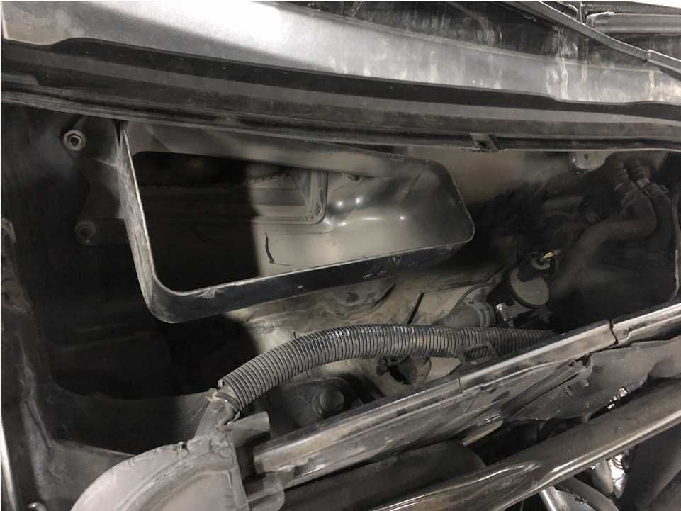 Зовнішній фільтр салону VAG для Audi A4 А5 Q5  вугільний + вставка
