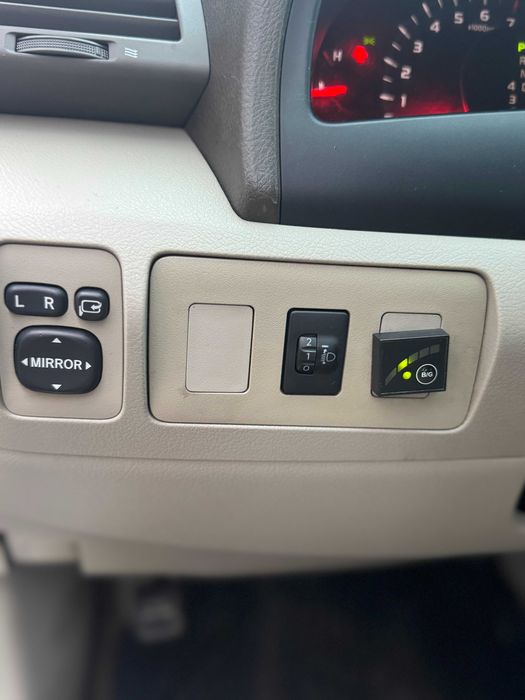 Toyota Camry 2.4 добрий стан