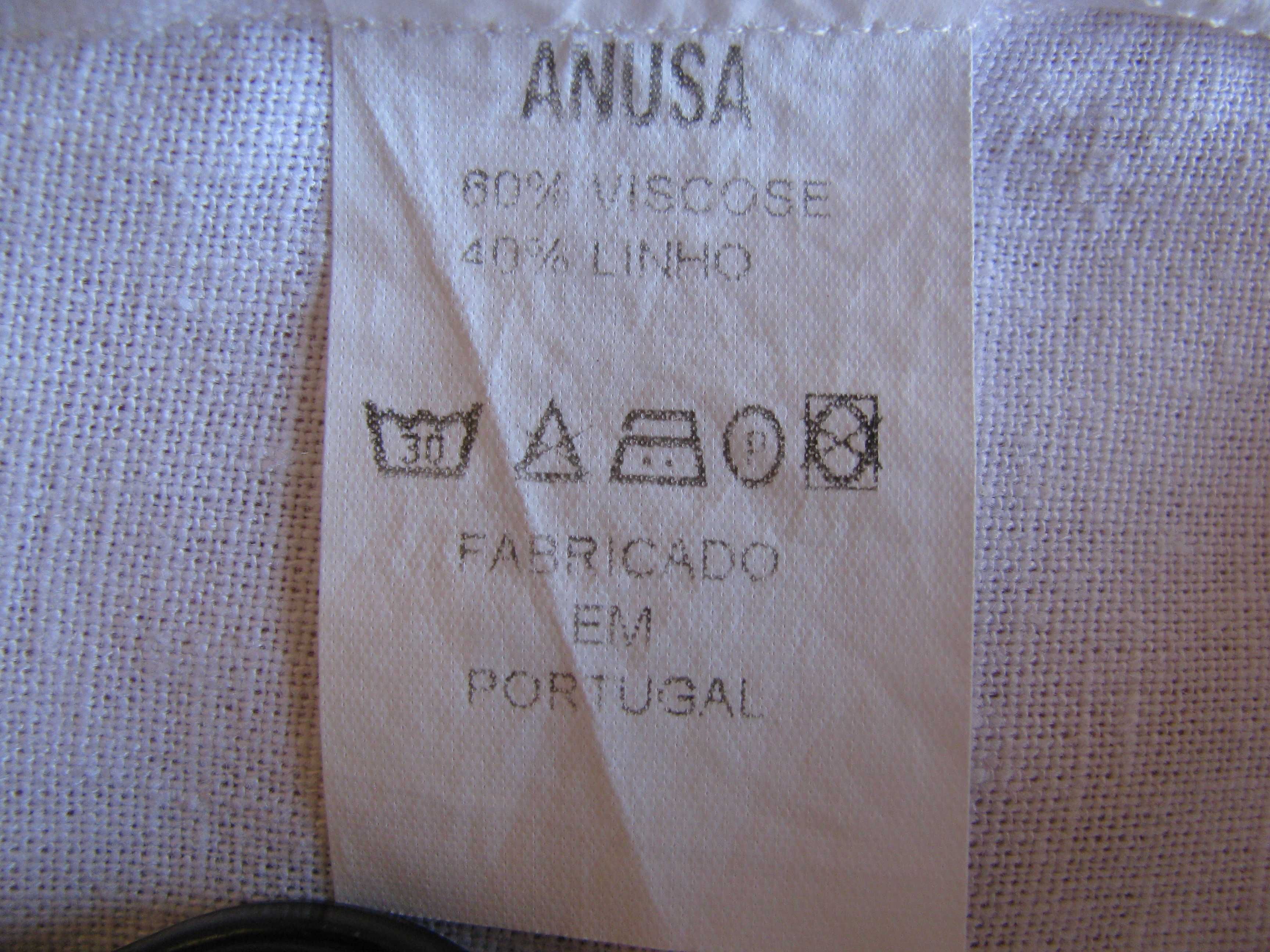Camisa com linho e detalhe de bordado