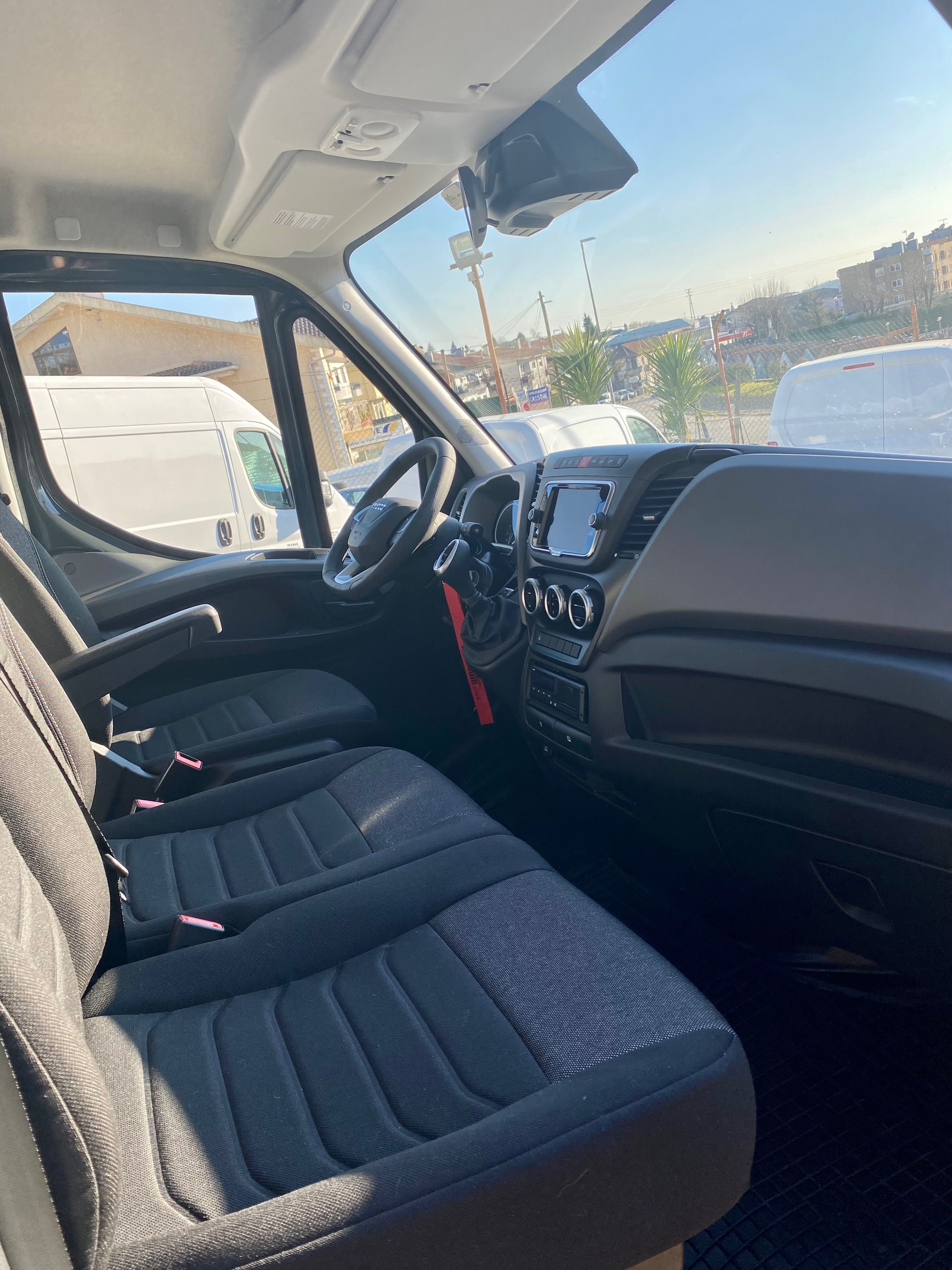 Iveco Daily 35S18 - HIMATIC- Porta Carros