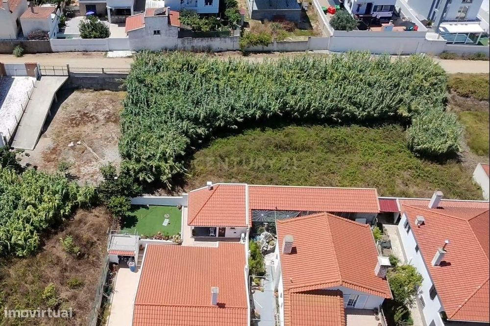 Terreno Rústico em Quinta da Oliva, com Acesso e Boa Localização