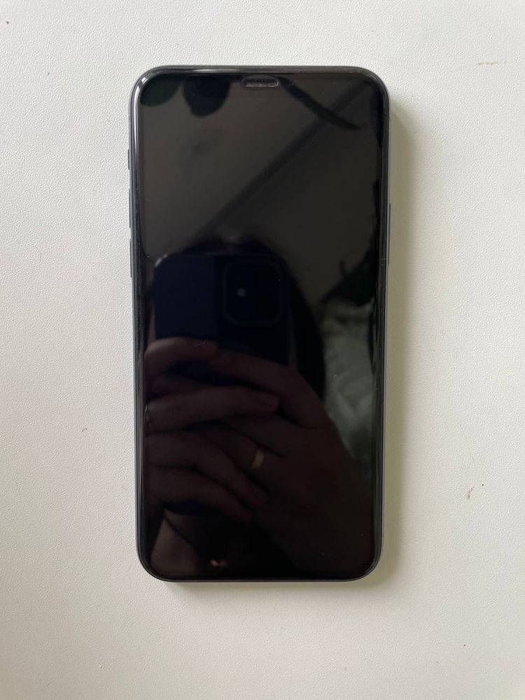 Продам iPhone 11 pro на 64gb