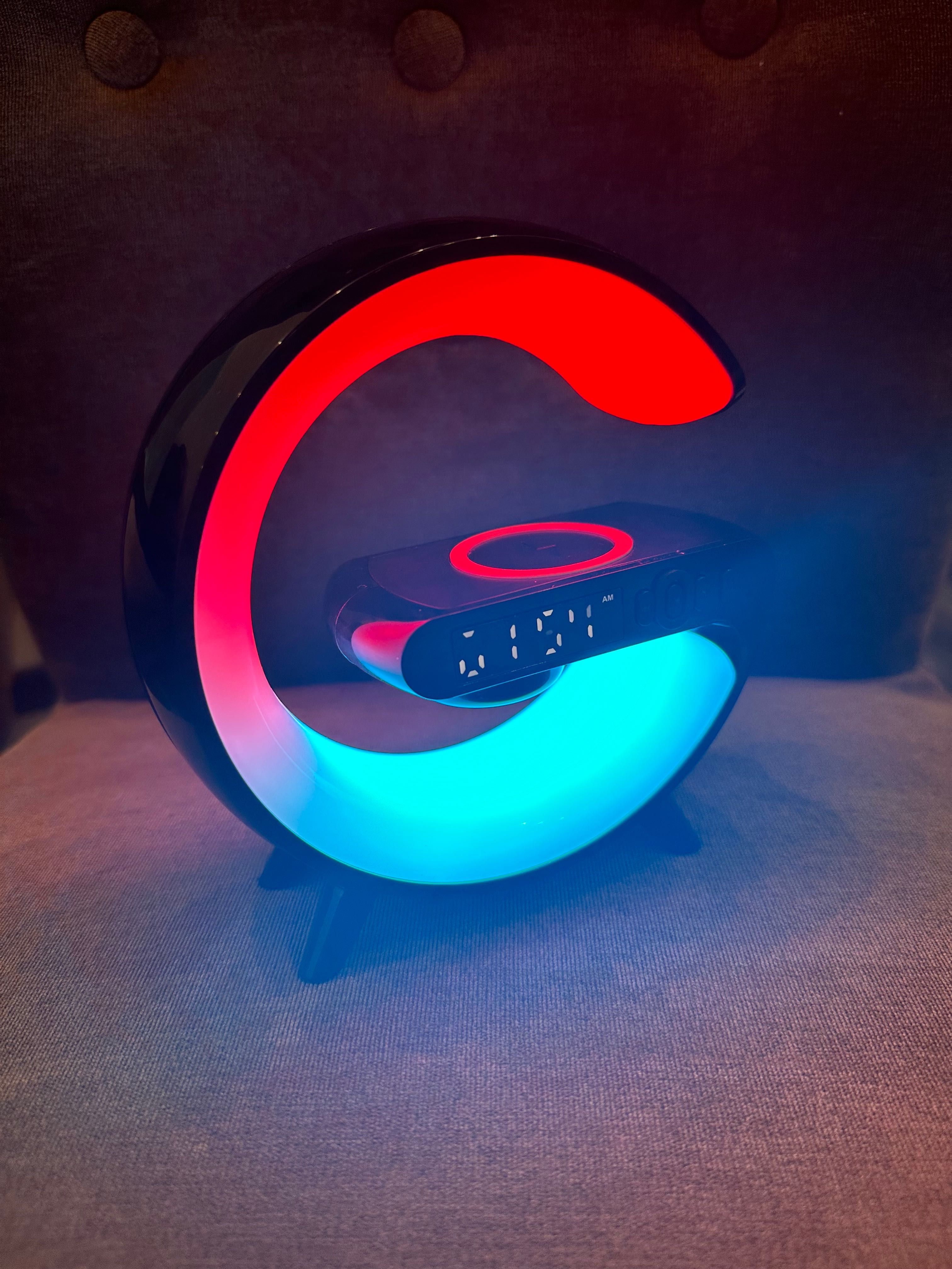 Настільна лампа G63 RGB з бездротовою зарядкою та Bluetooth колонкою