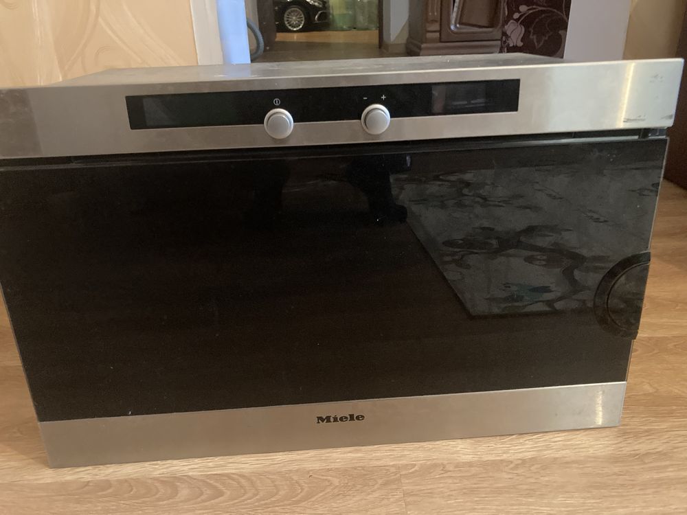 Пароварка Miele DG2660