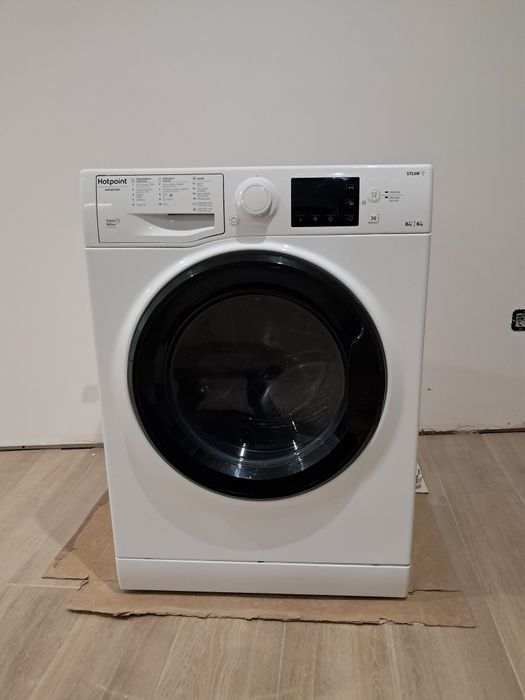 Máquina de lavar e secar roupa Hotpoint 8kg/6kg