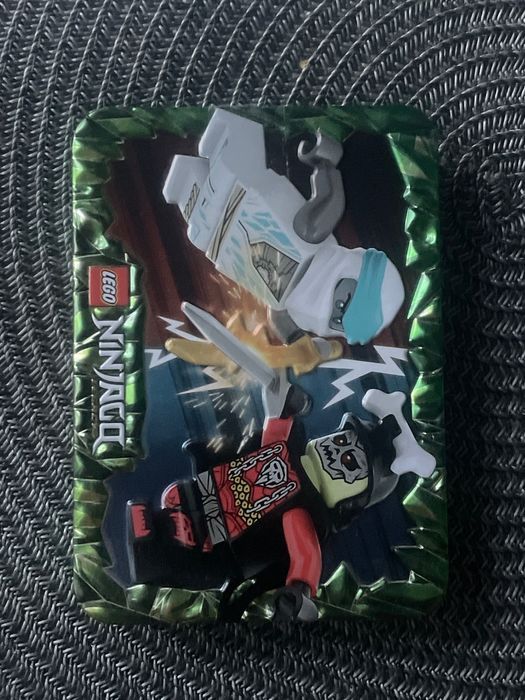 Puszka na karty ninjago