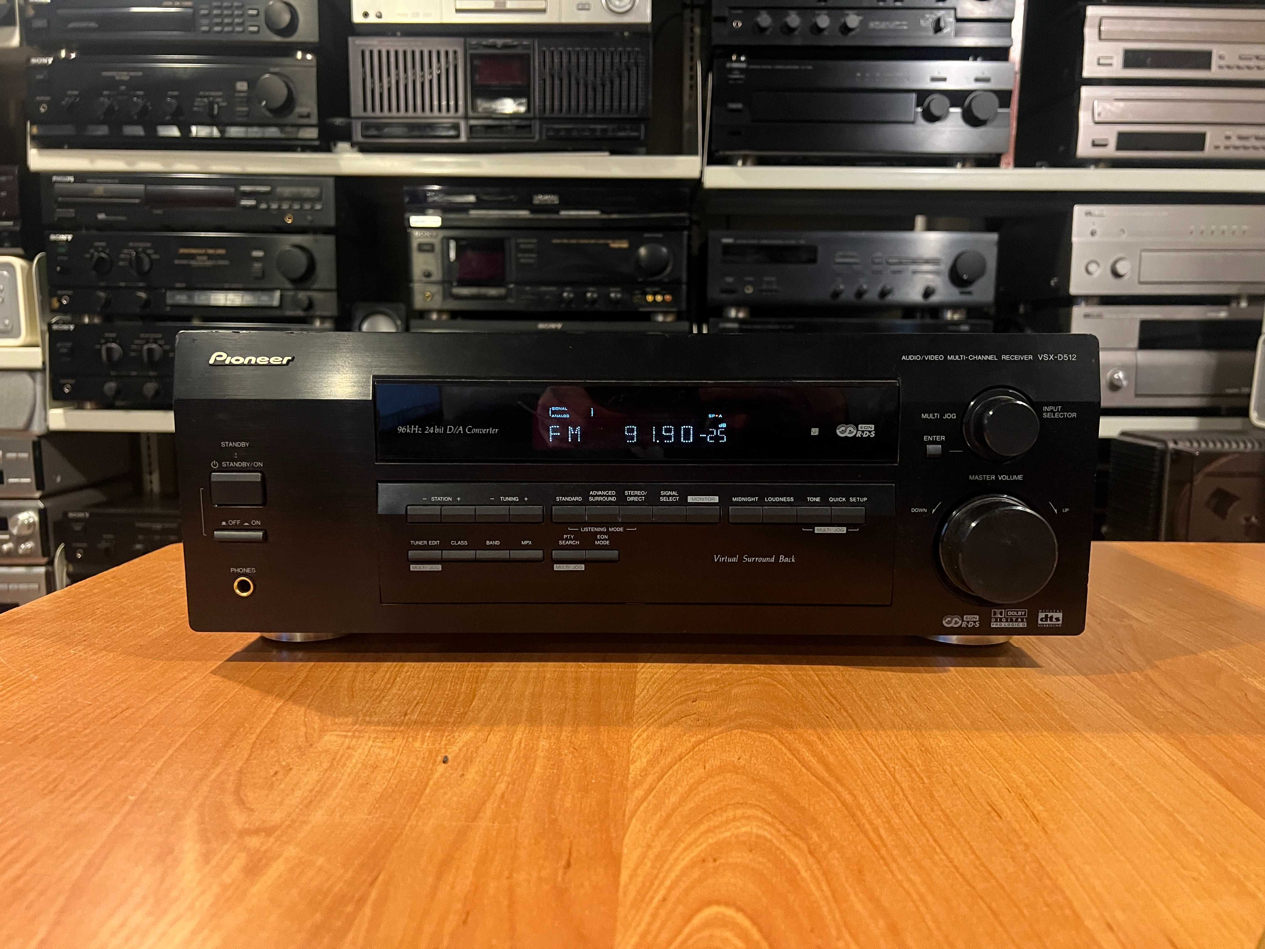 Amplituner Pioneer VSX-D512 Audio Room