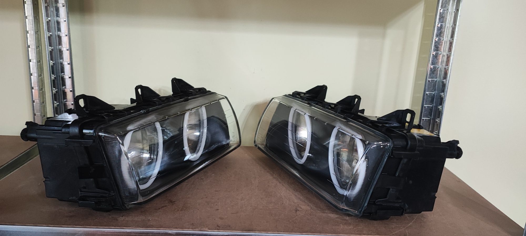 BMW E36 Lampy BOSCH Nowe Szkła+Ringi Cotton Reflektory Okazja