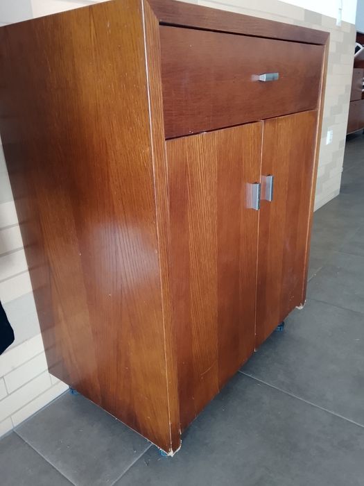 Móvell com gaveta e 2 portas