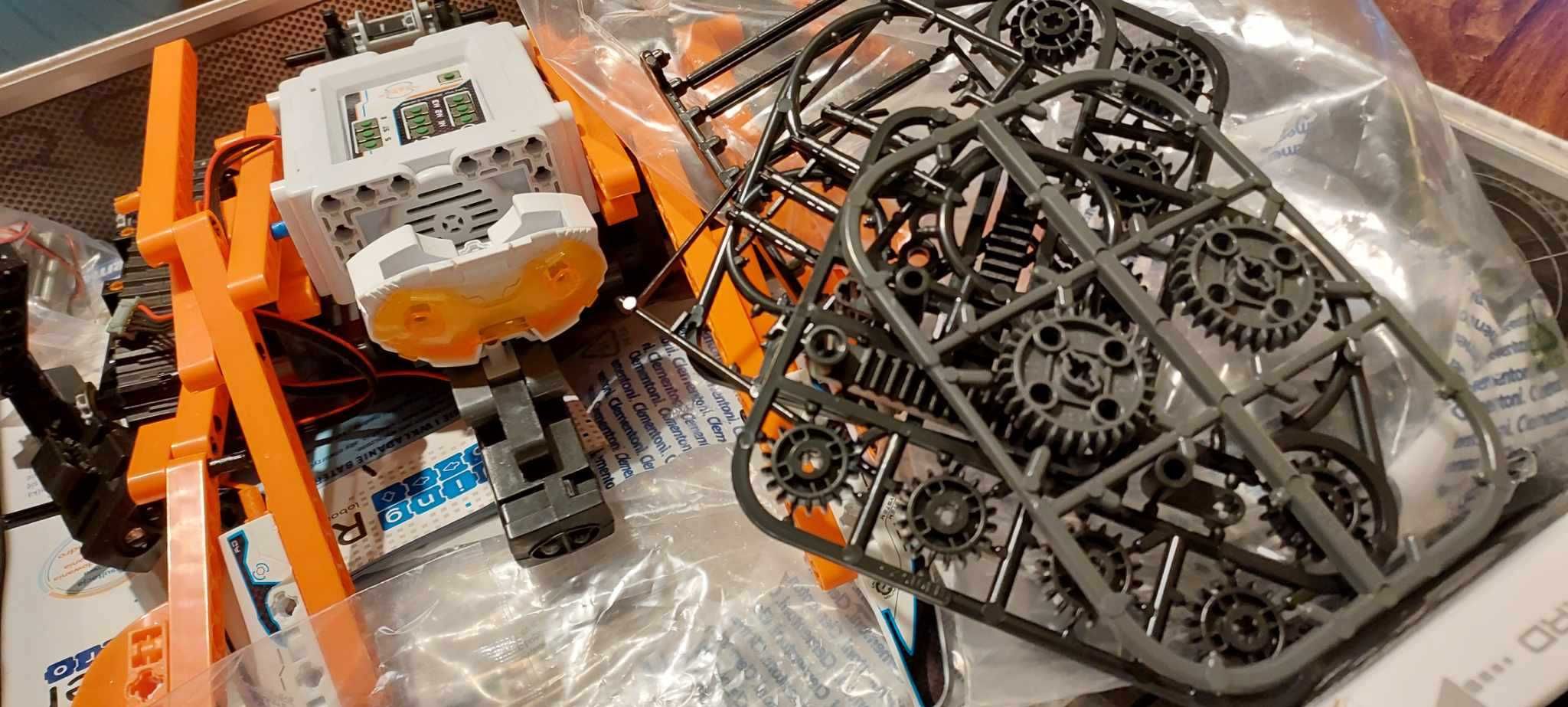 ROBOT Maker pro - Clementoni