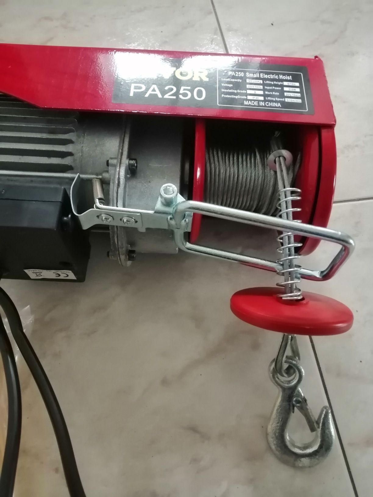 Vendo guincho 250 novo