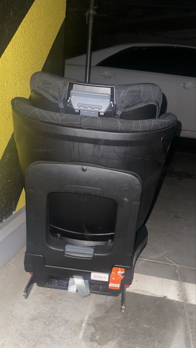 Britax dualfix m size