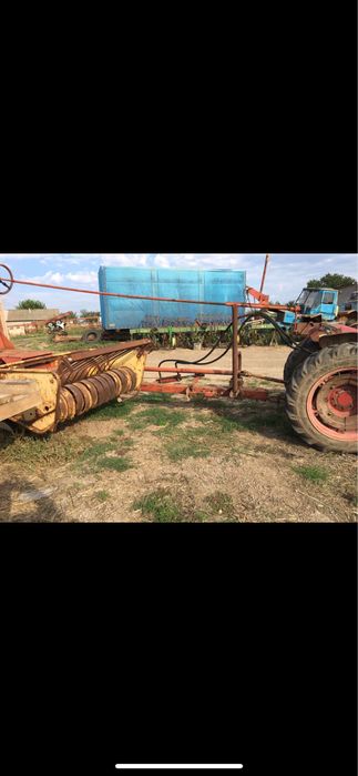 Продам New Holland - 715