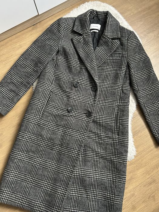 Płaszcz w kratę.