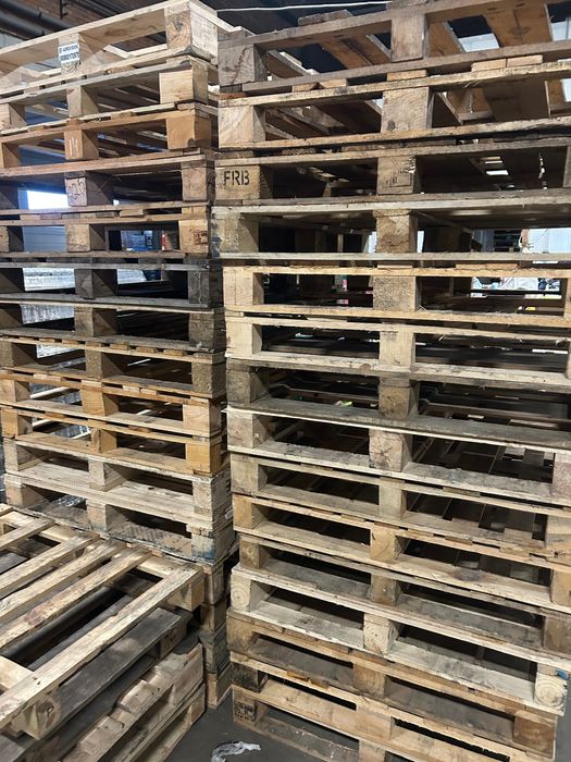 Віддам безплатно піддони