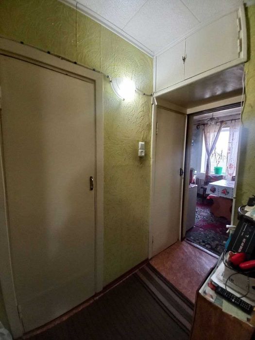 Продається  2-кімнатна квартира