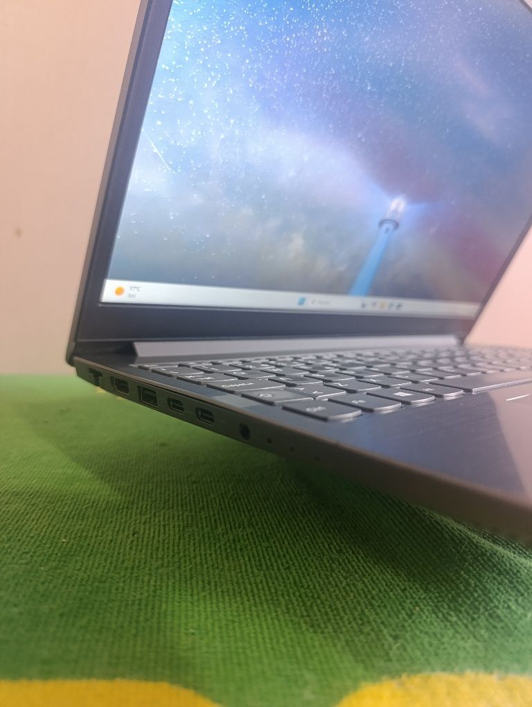 Lenovo ThinkBook 15-ILL (i3 10th - 8GB DDR4 - 750GB SSD)