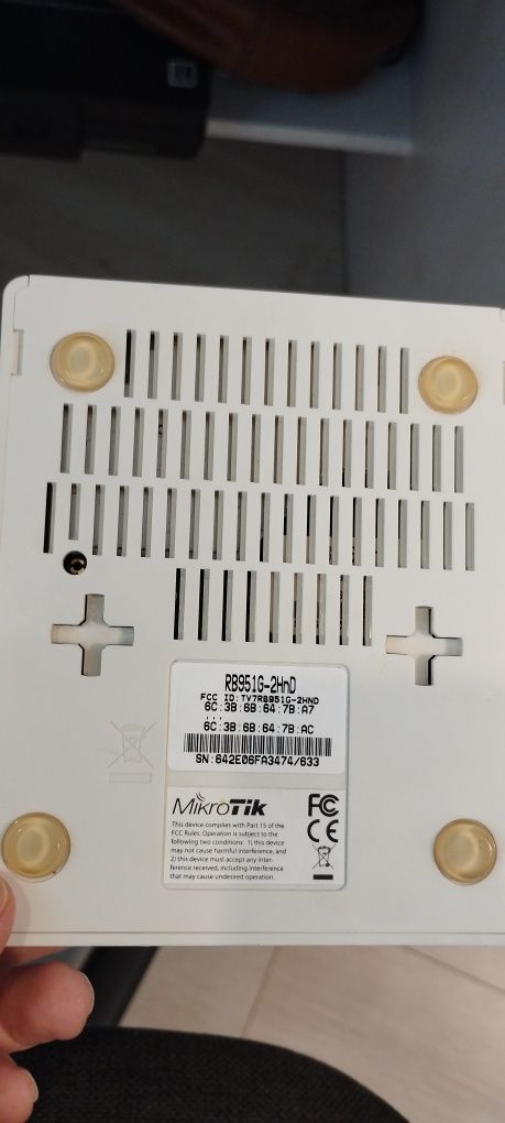 Маршрутизатор вайфай МikroTik RB951G-2HnD