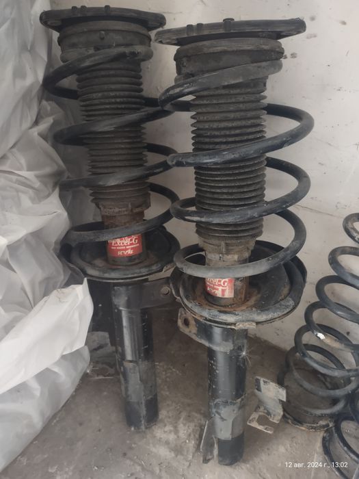 Продам стойки б/у на Мазду 3 JMZBK12Z281737728