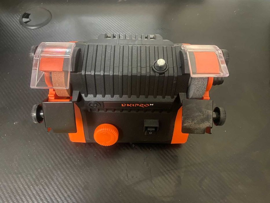 Точильний станок Дніпро-М