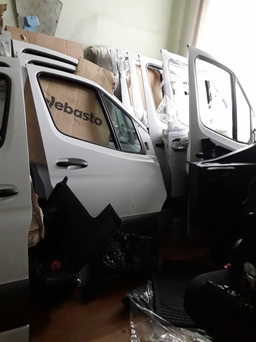 Дверки  Sprinter 906. 907 . Vito